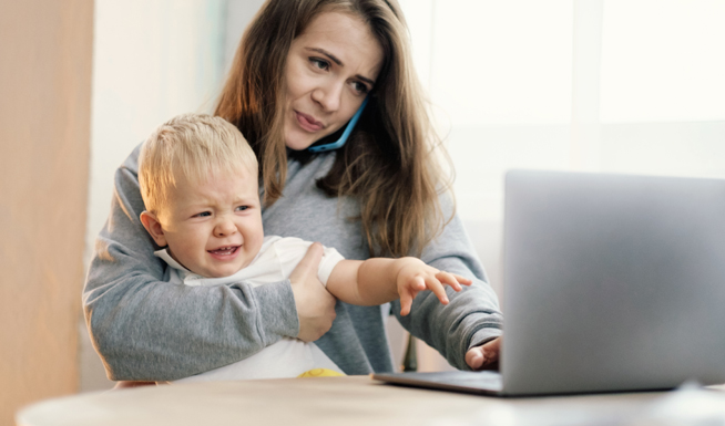As mães são penalizadas no que diz respeito às promoções no emprego?